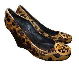 Tory Burch Sophie Wood Wedge Calf Hair Animal Print Heels 9